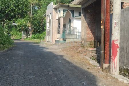 Dijual Rumah Baru Arumsari Sambiroto Dekat Kampus Unkaha Aneka Kaya Semarang