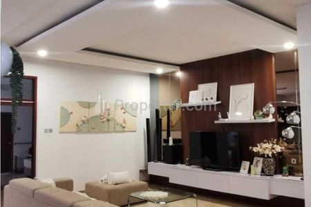 Dijual Rumah Taman Kedoya Baru, Jakbar 4+1BR Furnished Luas Tanah 300m2 Bebas Banjir