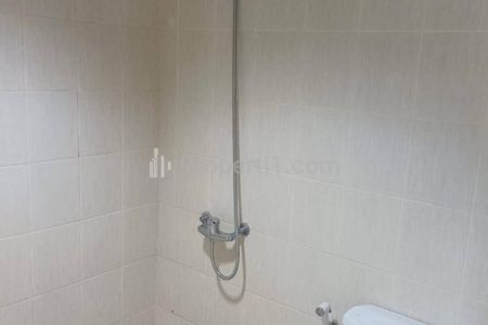Disewakan APARTEMEN BERKELEY (UC Apartment Citraland Surabaya) Lantai 15 Universitas Ciputra - Studio Furnished