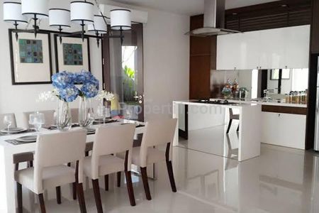 Disewakan Graha Family Blok 8 Surabaya Barat Full Furnish & Ada Swimming Pool