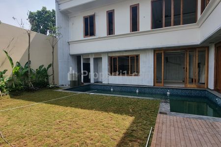 Dijual Rumah Mewah 3 Lantai (Brand New), Private Pool & Garden - Kemang, Jakarta Selatan