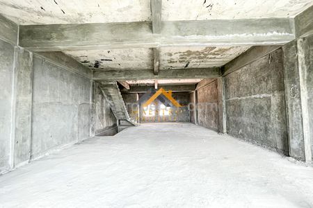 Dijual/Disewakan Ruko 4,5 Tingkat di Jalan KL. Yos Sudarso, Medan
