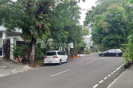 Dijual Rumah Mewah Siap Huni dengan Lingkungan Asri dan Premium di Kebayoran Baru, Jakarta Selatan