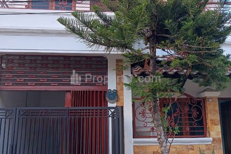 Dijual Rumah SHM di Jalan Mulyosari Tengah, Surabaya Timur