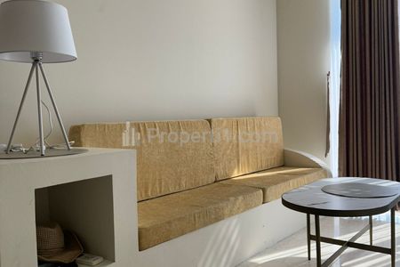 Disewakan Apartemen Cosmo Mansion Jakarta Residence 3BR, Good Furnished
