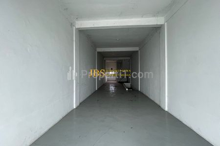 Dijual/Disewakan Ruko Kondisi Kosong di Jalan Darussalam (Dekat Jl. Gatot Subroto) - Medan