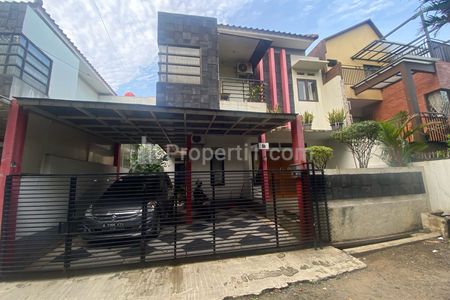 Dijual Rumah 2 Lantai di Perumahan Curug Indah, Makasar, Jakarta Timur