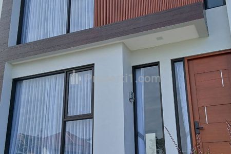 Jual Rumah Mewah View Keren Siap Huni Fasilitas Eksklusif Harga Promo di Kolonel Masturi Cisarua Bandung