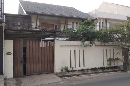 Dijual Tanah dan Bangunan di Tanjung Duren Utara Jakarta Barat, Dekat Mall CP, Kampus, UKRIDA, Tol, RS Royal Taruma