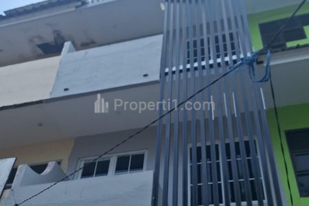 Disewakan RUKO 3,5 Lantai Peta Selatan, Kalideres, Cengkareng, Jakarta Barat