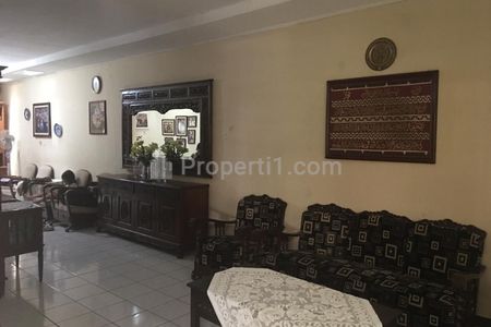 Dijual Rumah Strategis Sarijadi Bandung