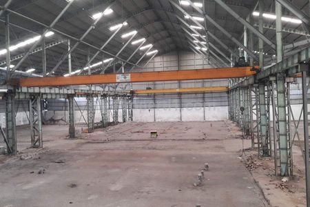 Dijual Cepat Gudang Komplek Margomulyo Indah Eks Gudang Baja Include Crane