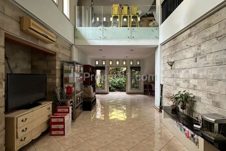 Jual Rumah di Senopati Area Kebayoran Baru, Jakarta Selatan - 4 Kamar Tidur