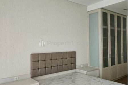 For Lease Luxurious Apartment at Izzara Type 2+1BR Full Modern Furnished - Strategic Location in South Jakarta