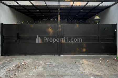 Dijual Rumah SHM di Jalan Raya Manyar, Surabaya