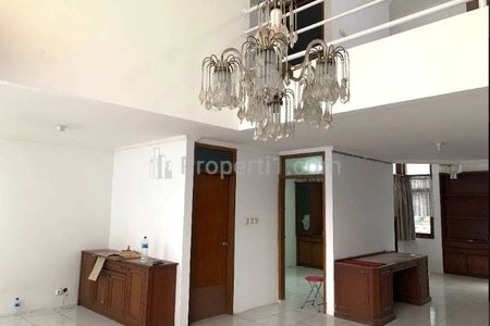Disewakan Rumah Bagus Sayap Setiabudi Bandung