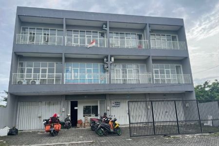 Dijual Ruko 3 Lantai di Dian Istana, Surabaya