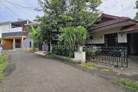 Tampak depan dari sisi kanan 