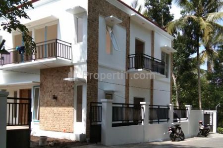 Dijual Rumah 2 Lantai, 6 Menit ke UII Kaliurang, Sleman, Jogja