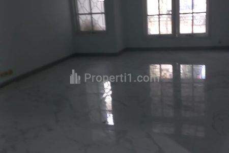 Disewakan Rumah Siap Huni di Taman Palem Lestari Jakarta Barat
