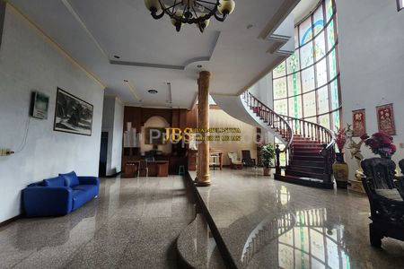 Dijual Rumah Jumbo Siap Huni di Komplek Cemara Asri - Medan Jalan Seroja