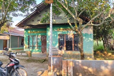 Dijual Rumah Siap Huni 422m2 Barat Kantor Kecamatan Kerjo, Karanganyar