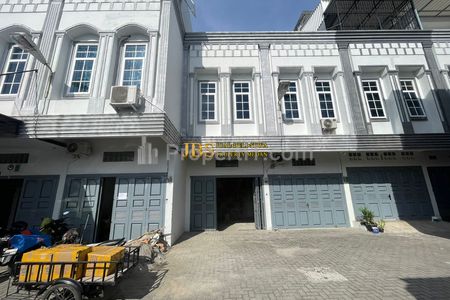 Dijual Rumah Kondisi Kosong di Komplek The Venetian - Medan Jalan Durung