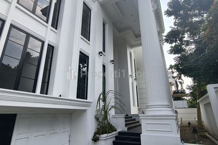 Dijual Rumah Mewah di Graha Family, Surabaya