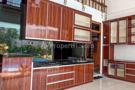 Dijual Rumah Modern Classic di Pondok Indah Jakarta Selatan