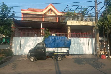 Jual Rumah Luas 2 Lantai di Jalan Ketintang Kota Surabaya Strategis