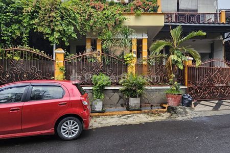 Dijual Rumah dan Kost Komplek di Area Bintaro, Pesanggrahan, Jakarta Selatan