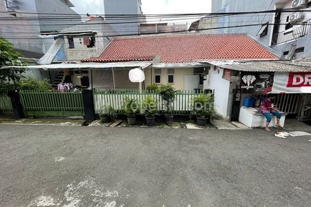 Dijual Rumah Lama di Kuningan, Karet, Setiabudi, Jakarta Selatan