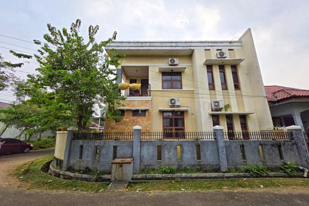 Tampak Depan