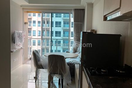DISEWAKAN UNIT APARTEMEN GREEN SEDAYU — VIEW KOLAM RENANG, SIAP HUNI!
