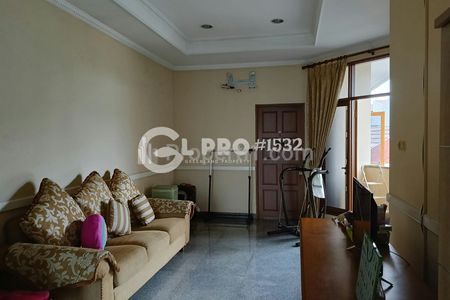 Dijual Rumah Mewah 3 Lantai Ada Swimming Pool Full Furnished Terawat Siap Huni di Jalan Pejompongan Benhil Jakarta Pusat