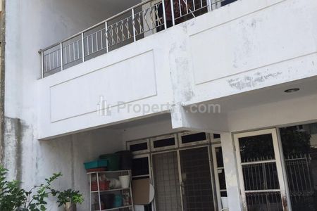 Jual Rumah 4+1 Kamar Tidur Semi Furnished di Camar Permai PIK Jakarta Utara