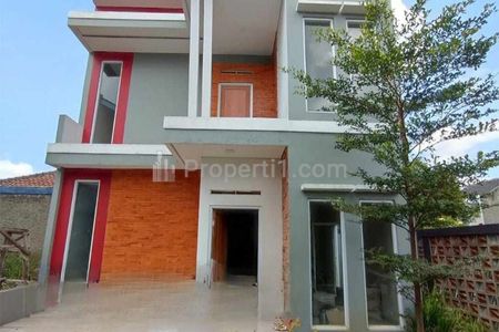 Dijual Cepat Rumah Baru Tanah Luas Dekat ke Pintu Tol Padalarang Bandung