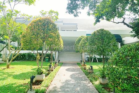 Sewa Rumah Mewah Besar di Kemang Utara Jakarta Selatan