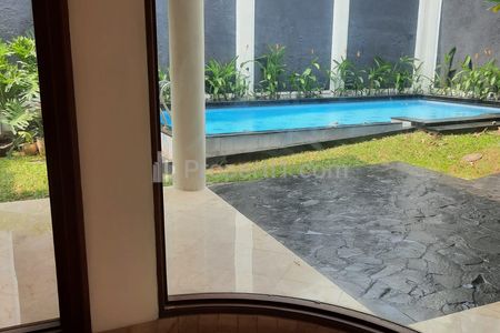 Sewa Rumah Siap Huni Nego Ada Kolam Renang 4 BR Luas 500 m2 Bangunan 700 m2, Dekat Golfhill Apartemen, Pondok Indah, Kebayoran Lama, Jakarta Selatan