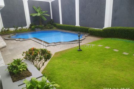 Sewa Rumah Mewah Besar Nego Luas 750 m2 Bangunan 700 m2 Ada 5 BR di Sekolah Duta, Dekat JIS, Terogong, Simatupang, Jakarta Selatan