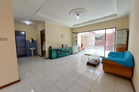 Dijual Rumah Strategis di Batununggal Bandung