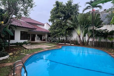 Sewa Rumah 5 Kamar Tidur dengan Private Pool di Kemang, Jakarta Selatan