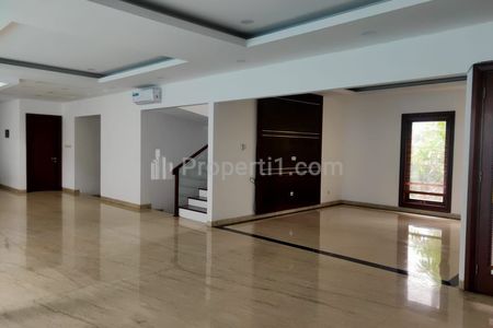 Disewakan Rumah Atmosfera Kavling-5 Bedrooms di Pejaten, Jakarta Selatan