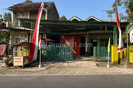 Dijual Rumah 200m² Tepi Jl Raya Strategis Buka Usaha di Karanganyar