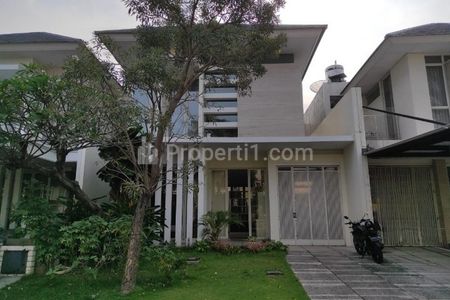 Disewakan Rumah Pakuwon Indah, The Mansion, Surabaya ~ Quiet & Comfy.