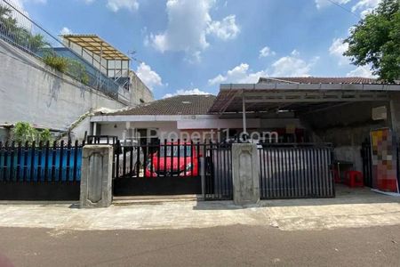 Jual Rumah di Kawasan Jalan Kangkung Kota Jakarta Selatan SHM