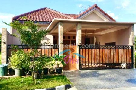 Dijual Rumah di Jalan Dr. Ratna Perumahan Permata Cikunir, Bekasi