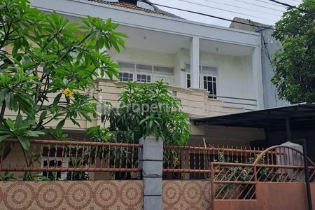 Jual Rumah 2 Lantai SHM Kawasan Lebak Arum Surabaya Strategis
