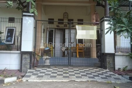 Dijual Rumah di Jalan Ketintang Baru Selatan Kota Surabaya