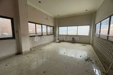 Dijual Gudang Kosong di Jalan Mayor Salim Batubara, Palembang